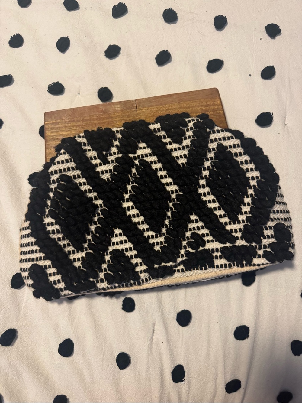 NWT Fabulous MJ New York Black White Woven Loop Wood Frame Clutch HB-808